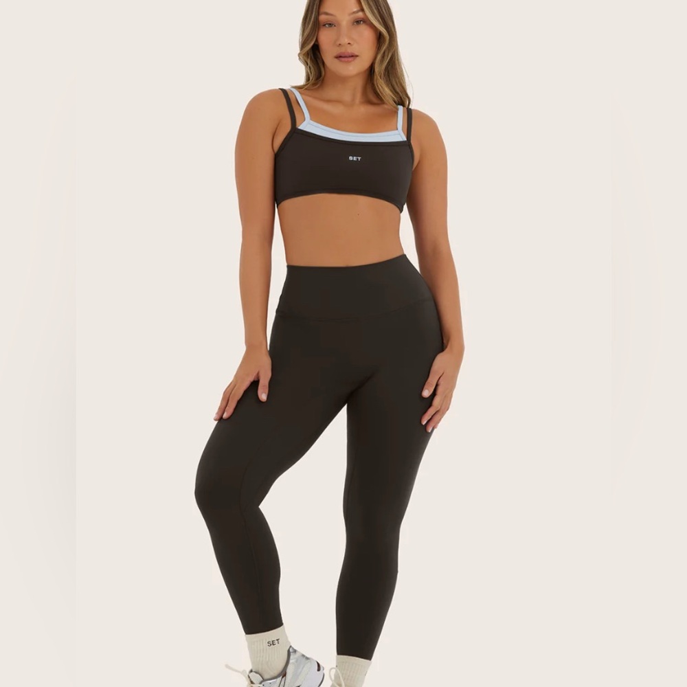 SET Active Formcloud double layered Sports Bra and Leggings in birthday espresso
